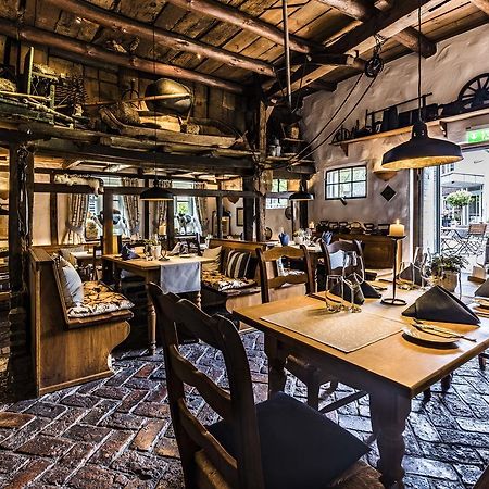 מוארס Wellings Romantik Hotel Zur Linde מראה חיצוני תמונה