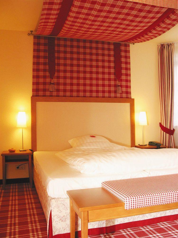 מוארס Wellings Romantik Hotel Zur Linde מראה חיצוני תמונה