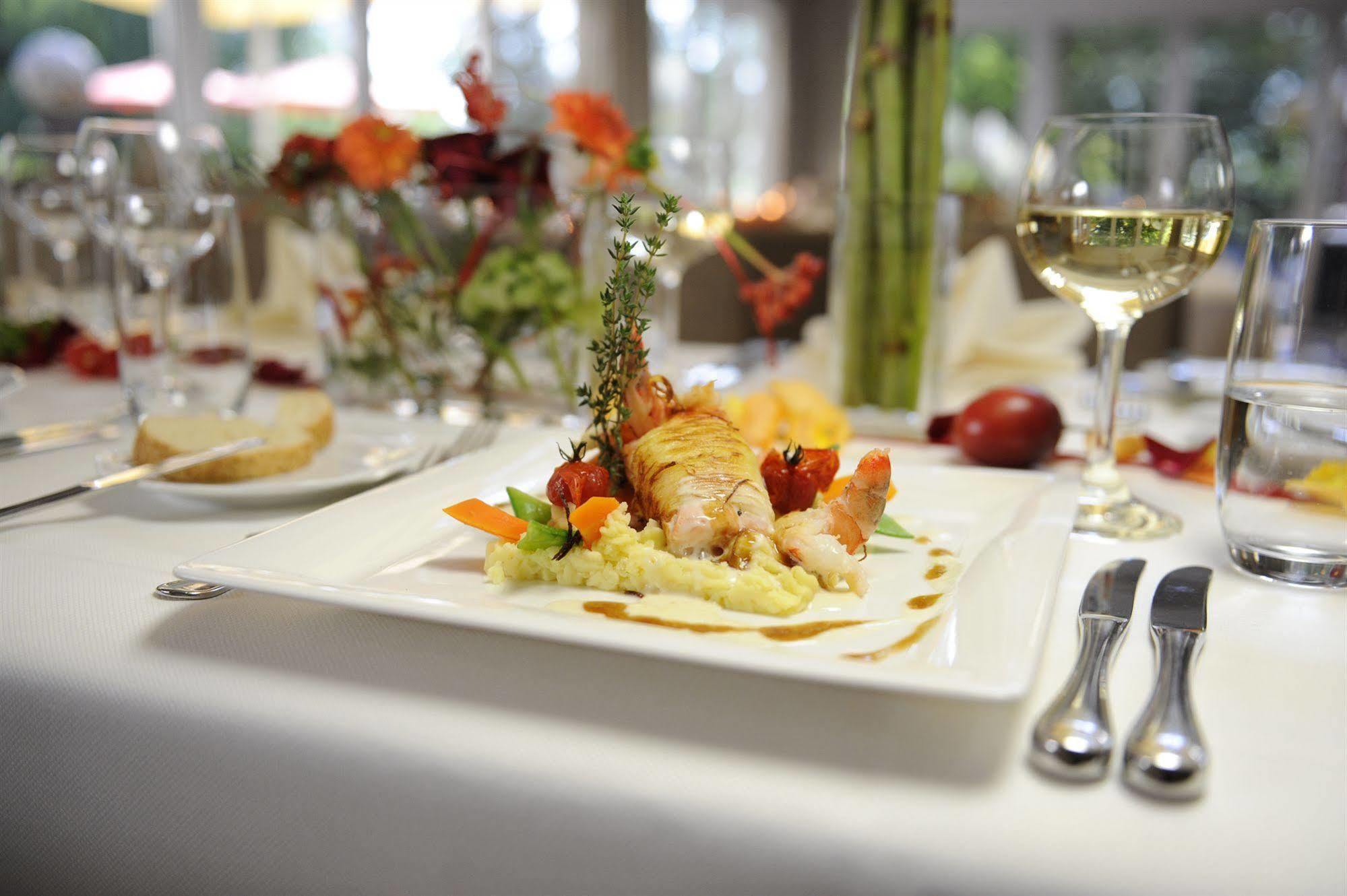 מוארס Wellings Romantik Hotel Zur Linde מראה חיצוני תמונה