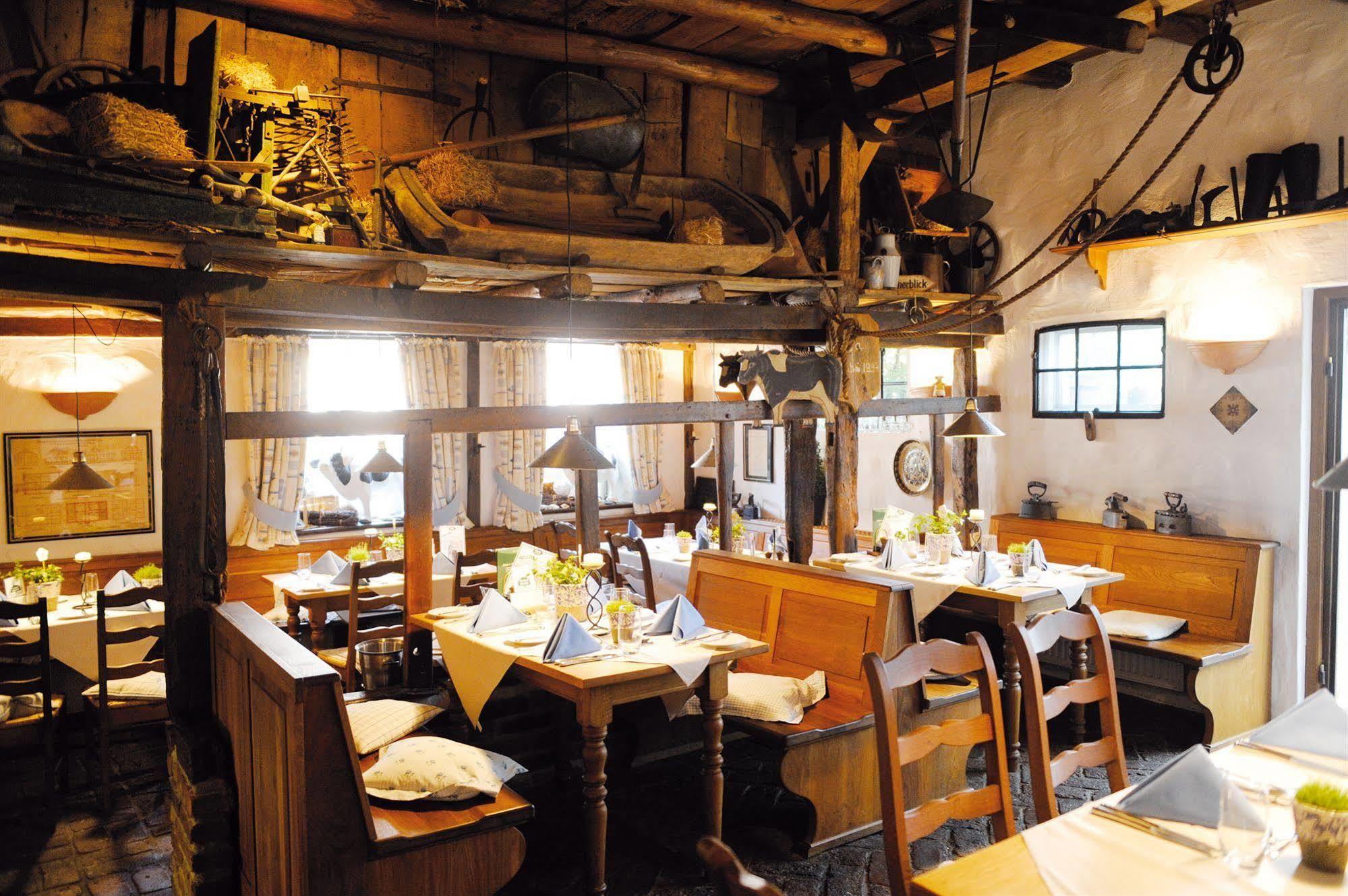 מוארס Wellings Romantik Hotel Zur Linde מראה חיצוני תמונה