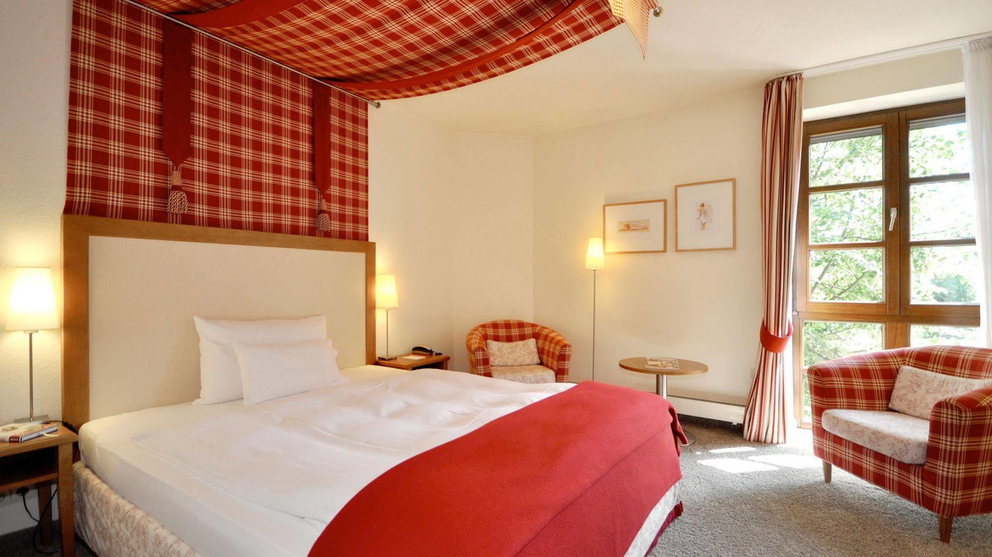 מוארס Wellings Romantik Hotel Zur Linde מראה חיצוני תמונה