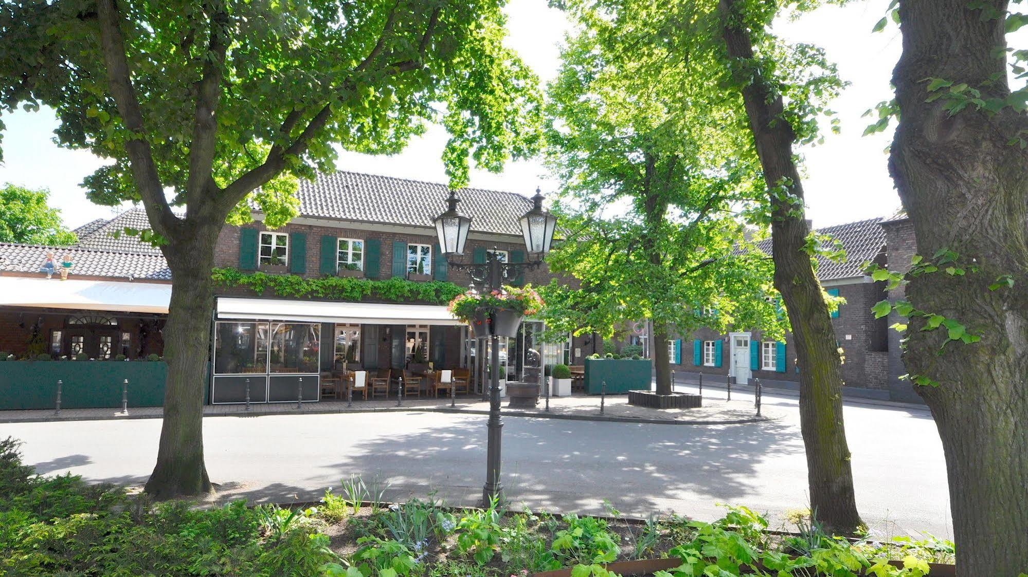 מוארס Wellings Romantik Hotel Zur Linde מראה חיצוני תמונה