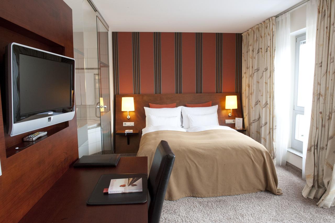 מוארס Wellings Romantik Hotel Zur Linde מראה חיצוני תמונה